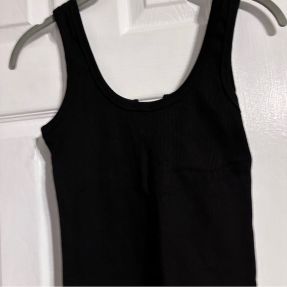 Notch Neck Ribbed Tank Bundle - Green - Black - XS (EUC) - Picture 6 of 8
